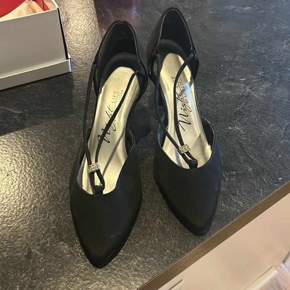 Great condition , black womens formal dress shoes